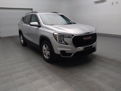 Used 2022 GMC Terrain SLE w/ Driver Convenience Package image 13