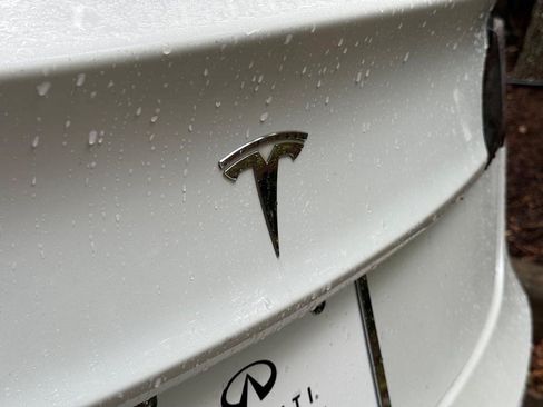 Used 2023 Tesla Model 3 Standard Range RWD image 7