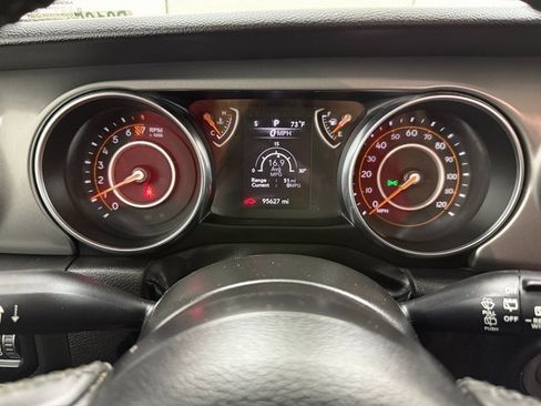 Used 2022 Jeep Wrangler Willys image 19