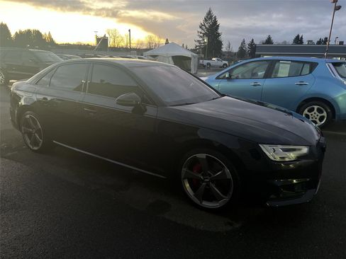 Used 2018 Audi S4 Prestige w/ Prestige Package image 7