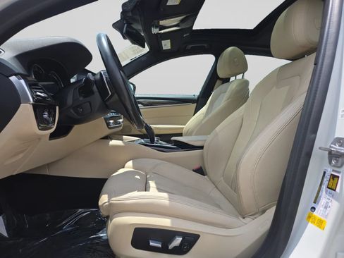 Used 2019 BMW 530i w/ Convenience Package RWD image 16