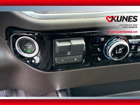New 2026 GMC Sierra 1500 SLT w/ SLT Premium Package AWD/4WD image 32