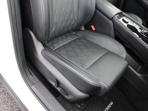 Used 2022 Nissan Rogue Platinum w/ Head-Up Display Package image 24