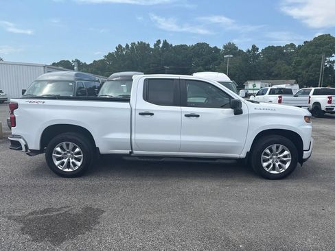 Used 2022 Chevrolet Silverado 1500 Custom AWD/4WD image 6