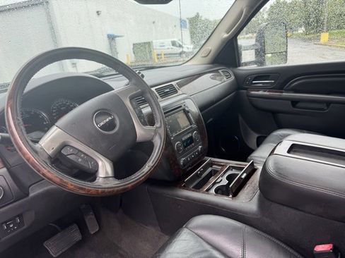 Used 2011 GMC Sierra 2500 Denali w/ Suspension Package, Off-Road image 14