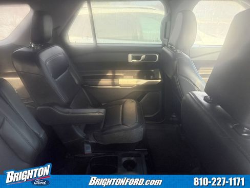 Used 2021 Ford Explorer XLT w/ Equipment Group 202A image 6