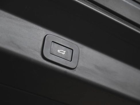 Used 2023 Land Rover Range Rover Sport SE AWD/4WD image 47