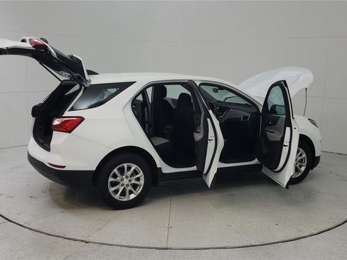 Used 2021 Chevrolet Equinox LS FWD image 15