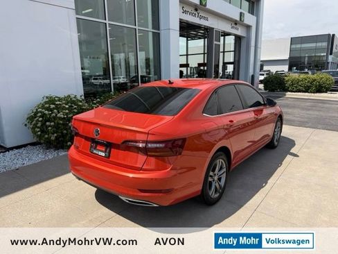 Used 2019 Volkswagen Jetta R-Line w/ R-Line Cold Weather Package FWD image 9