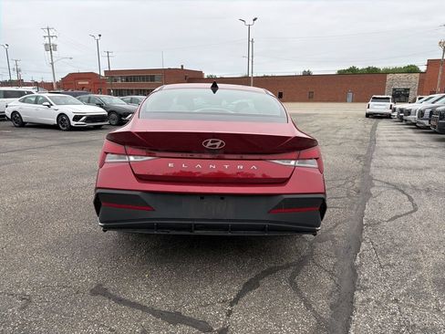 Certified 2024 Hyundai Elantra SEL FWD image 6