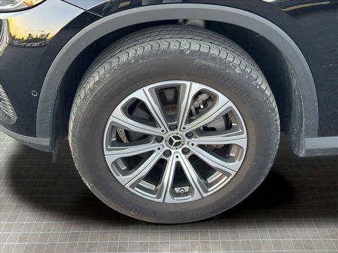 Used 2024 Mercedes-Benz GLC 300 4MATIC image 15