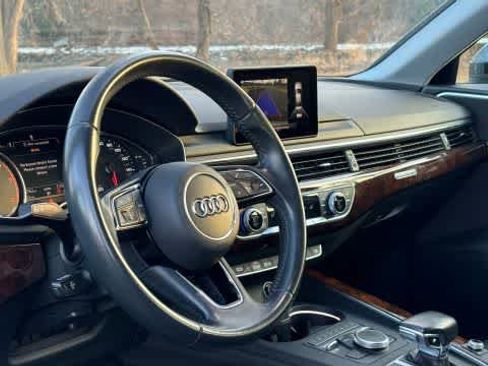 Used 2019 Audi A4 2.0T Premium w/ Convenience Package image 9