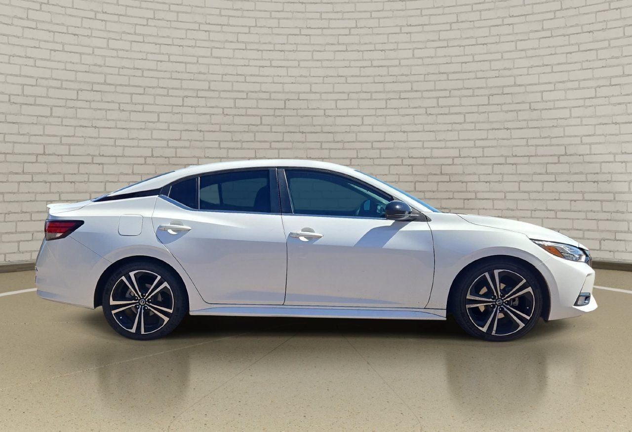 Used 2023 Nissan Sentra SR FWD image 4
