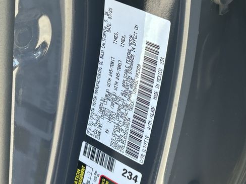 Certified 2025 Toyota Tacoma SR5 AWD/4WD image 31