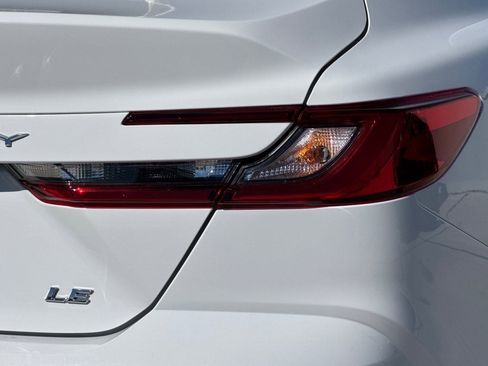 Used 2025 Toyota Camry LE image 11