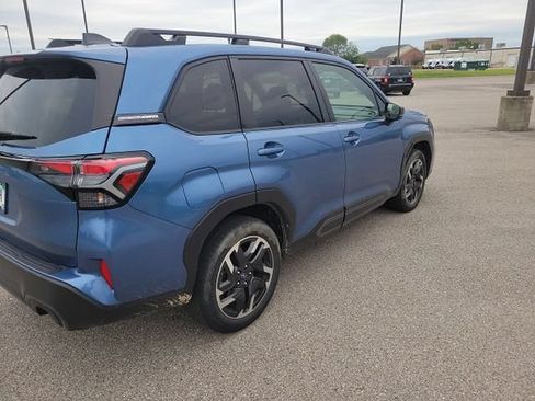 Used 2025 Subaru Forester Limited w/ Popular Package #2 AWD/4WD image 6