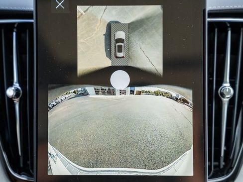 New 2026 Volvo XC60 B5 Ultra w/ Protection Package Premier image 37