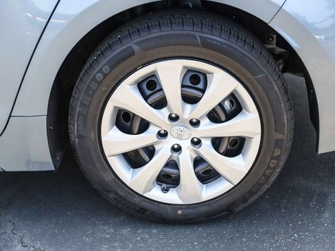Certified 2022 Toyota Corolla LE w/ Carpet Mat Package (TMS) FWD image 8