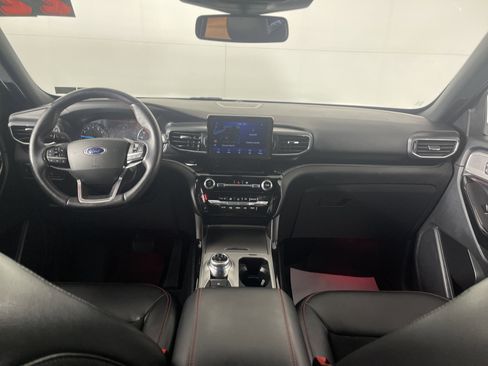 Used 2022 Ford Explorer ST-Line image 15