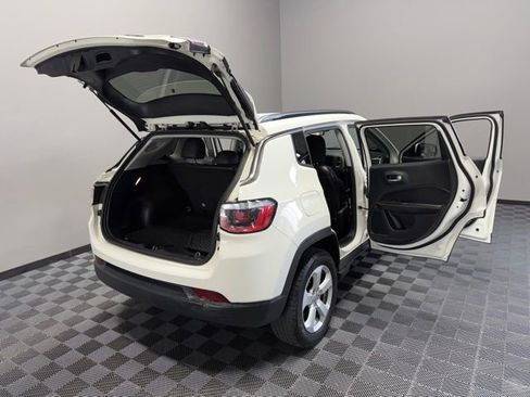 Used 2020 Jeep Compass Latitude w/ Cold Weather Group AWD/4WD image 28