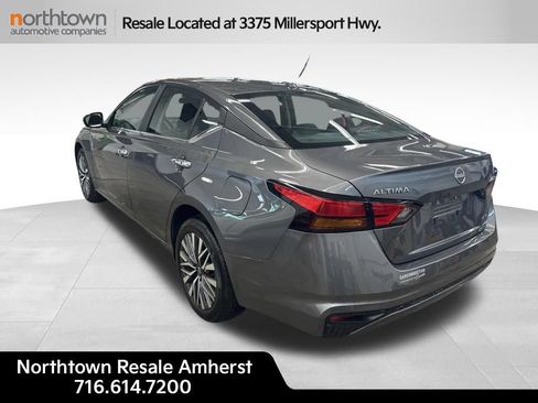 Used 2025 Nissan Altima 2.5 SV AWD/4WD image 3