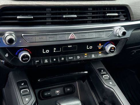 Used 2021 Kia Telluride EX w/ EX Premium Package AWD/4WD image 32