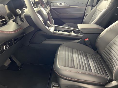 Used 2025 Ford Explorer ST-Line w/ Premium Package image 9