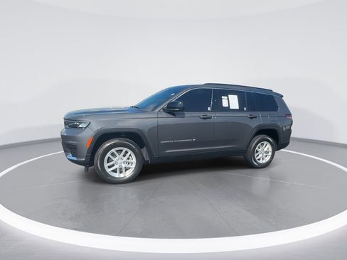 Used 2025 Jeep Grand Cherokee L Laredo AWD/4WD image 4