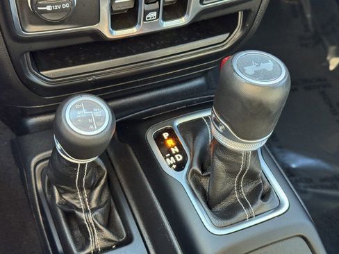 Used 2023 Jeep Wrangler Unlimited Sahara image 19