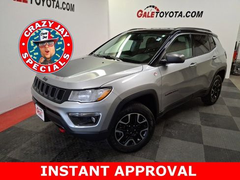 Used 2019 Jeep Compass Trailhawk image 1