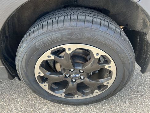 Certified 2022 Subaru Crosstrek 2.0i Premium w/ Moonroof Package image 9