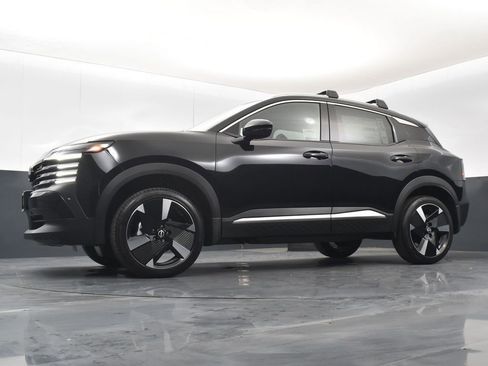 New 2026 Nissan Kicks SR image 39