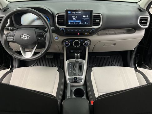 Used 2025 Hyundai Venue SEL FWD image 43