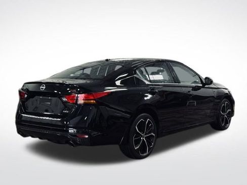 Used 2023 Nissan Altima 2.5 SR image 7