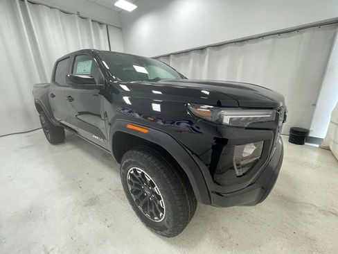 New 2026 GMC Canyon AT4 AWD/4WD image 3