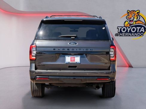 Used 2024 Ford Expedition Limited image 6