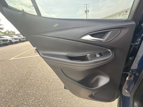 Used 2023 Buick Encore GX Select w/ Safety Package II AWD/4WD image 28