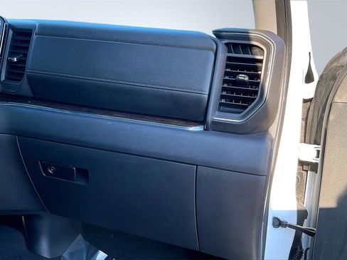 Used 2024 GMC Sierra 1500 Elevation w/ LPO, Elevation Black Package image 17