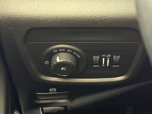 Used 2022 Jeep Grand Cherokee L Limited AWD/4WD image 38