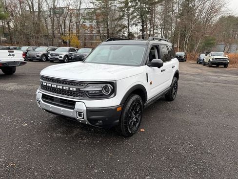Used 2025 Ford Bronco Sport Badlands image 14