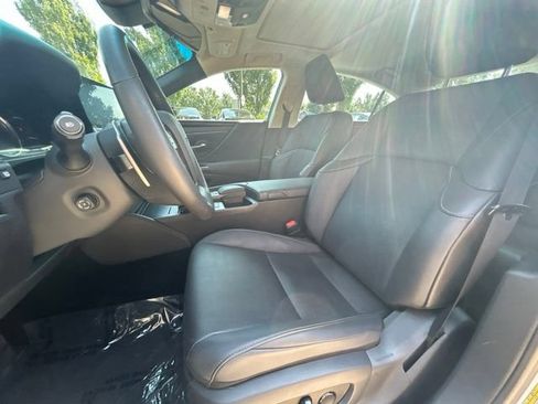 Used 2022 Lexus ES 350 w/ Premium Package FWD image 11