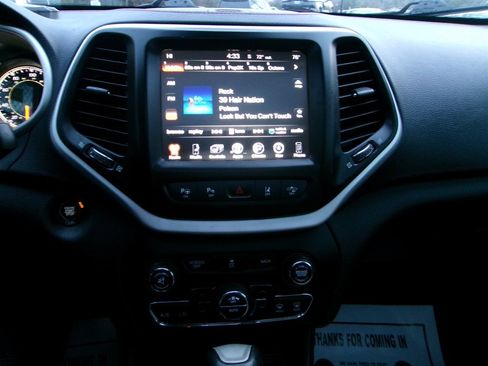 Used 2015 Jeep Grand Cherokee Limited image 17