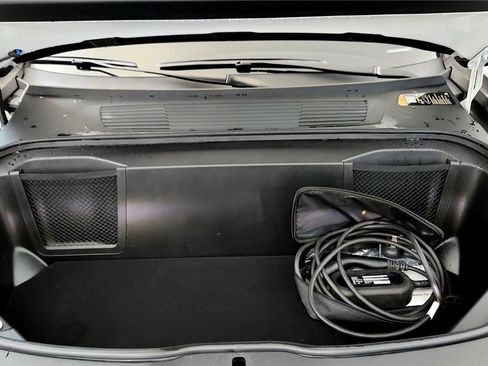 Used 2025 Rivian R1S Adventure image 15