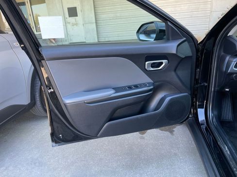 Used 2025 Kia K4 LXS FWD image 18