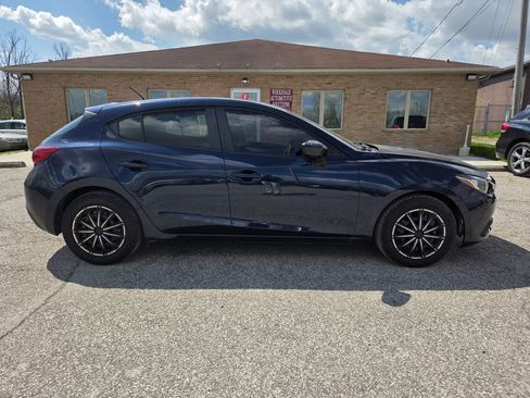 Used 2016 MAZDA MAZDA3 i Sport image 4