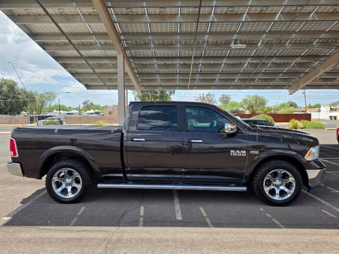 Used 2017 RAM 1500 Laramie w/ Convenience Group RWD image 6