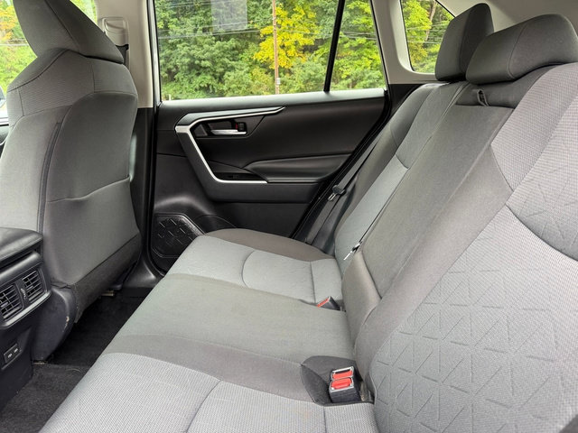 Certified 2025 Toyota RAV4 XLE AWD/4WD image 17