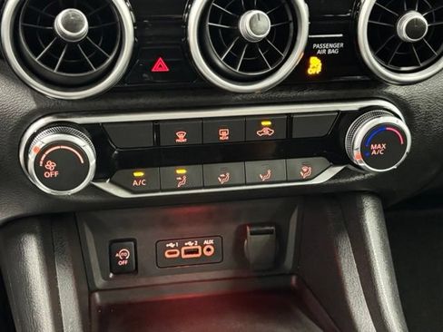 Used 2024 Nissan Sentra SV FWD image 25