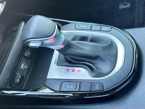 Used 2024 Kia Forte GT-Line w/ GT-Line Premium Package image 22