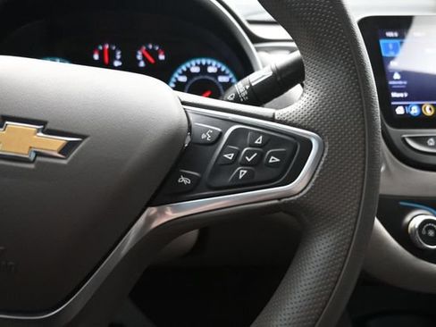 Used 2023 Chevrolet Malibu LS FWD image 15